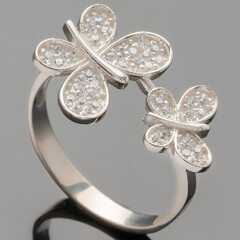 Срібне кільце 925 проби з фіанітами арт. 418к